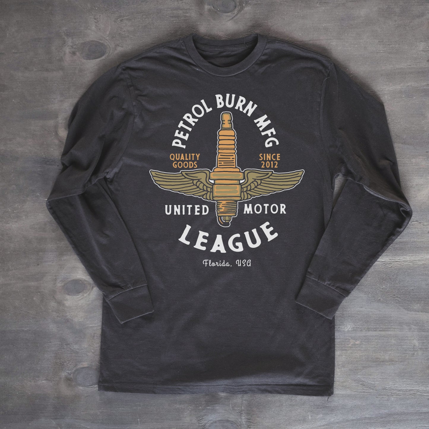 UML Plug Black L/S